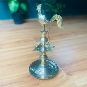 Sri Lanka Traditional Ceremonial Brass Lamp – ශ්‍රී ලංකා සාම්ප්‍රදායික පිත්තල කුකුළා පහන (AE0065)